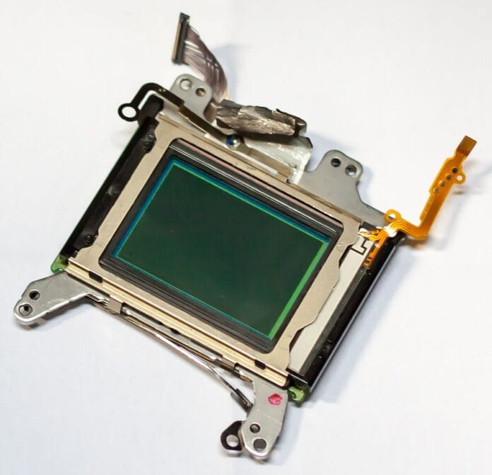 Sensor de uma DSLR Canon La macchina fotografica: Il sensore Fotografico