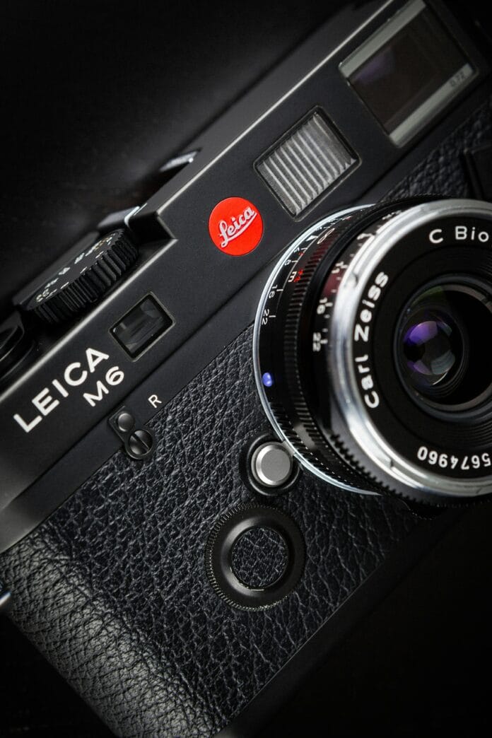 L'Arma della Rivoluzione: Come la piccola Leica ha permesso ai fotografi di conquistare la strada L'Arma della Rivoluzione: Come la piccola Leica ha permesso ai fotografi di conquistare la strada