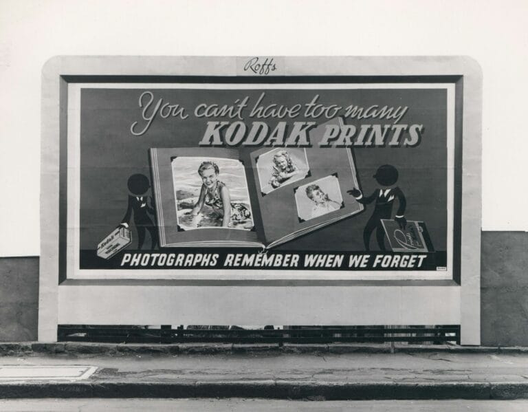 La fotografia e la pubblicità: Storia e strategie 17 photograph kodak australasia pty ltd billboard you cant have too many kodak prints photographs remember when we forget sydney circa 1950s stockpack unsplash