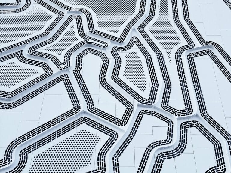 Mappa concettuale della storia della fotografia 2 white and black abstract painting stockpack unsplash