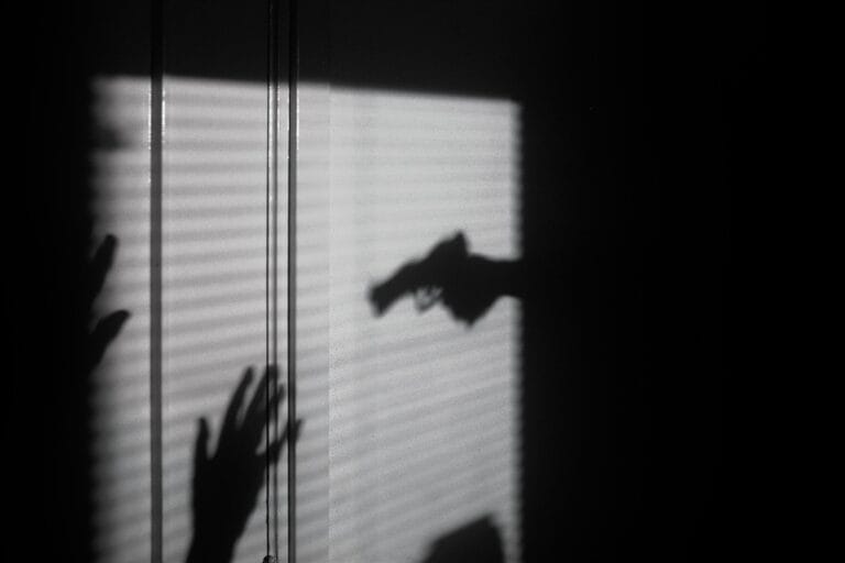 Fotografia Specializzata: Dalle Scene del Crimine ai Relitti Sottomarini 8 Fotografia criminale polizia