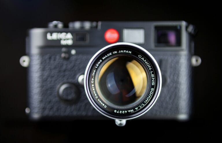 La Leica che ha conquistato la strada: storia di una rivoluzione 6 Leica fotografia di strada rivoluzione fotografica storia della fotografia