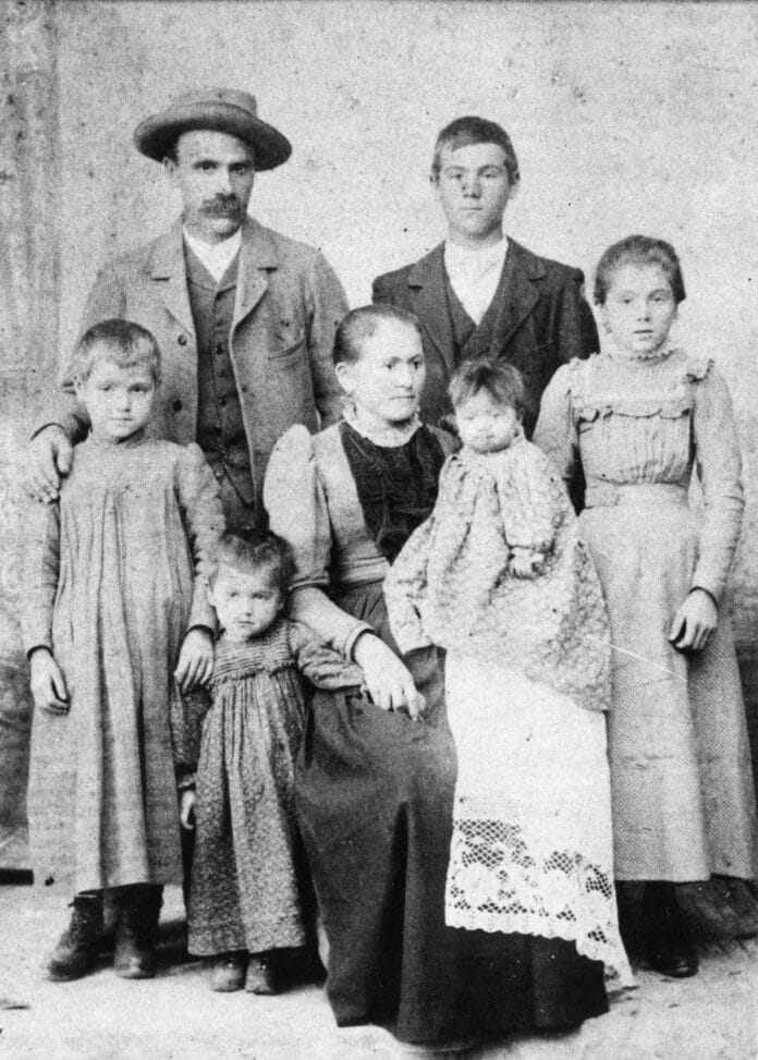 Le pioniere: donne fotografe amatoriali nell'Italia del '900 Le pioniere: donne fotografe amatoriali nell'Italia del '900