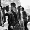 Il bacio davanti allHotel de Ville 1950 di Robert Doisneau