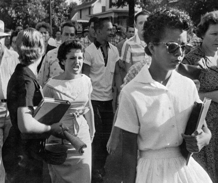 Elizabeth Eckford a Little Rock (1957) — Will Counts