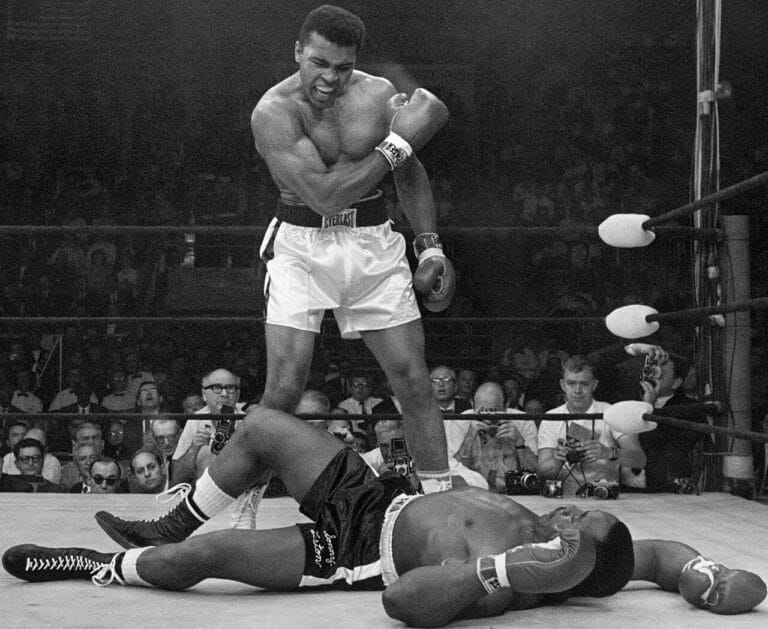 Muhammad Ali su Sonny Liston 1965 — Neil Leifer