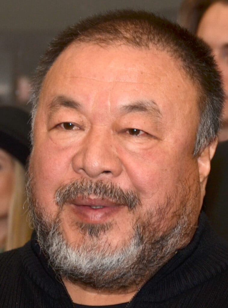 La fotografia cinese, tra Impero e rivoluzione: il paese che ha fotografato il proprio destino 2 Ai Weiwei