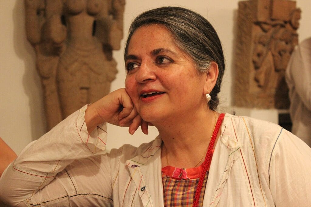 Dayanita Singh 2 Dayanita_singh_book_museum_12