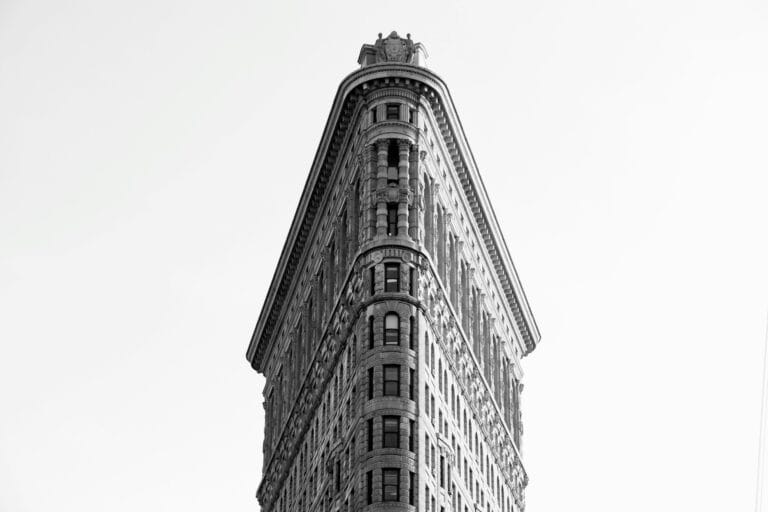 Fotografia di Architettura: la guida completa per foto perfette 15 symmetry stockpack unsplash