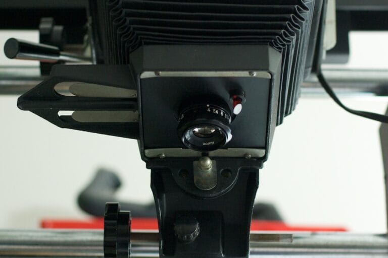 Ingranditore fotografico: come funziona, tipi, obiettivi e tecnica di stampa in camera oscura 4 Ingranditore fotografico2