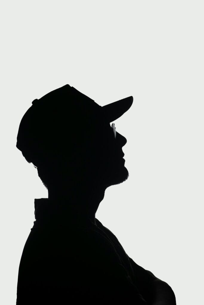 Silhouette: la guida completa ai soggetti neri su sfondo luminoso 7 silhouette